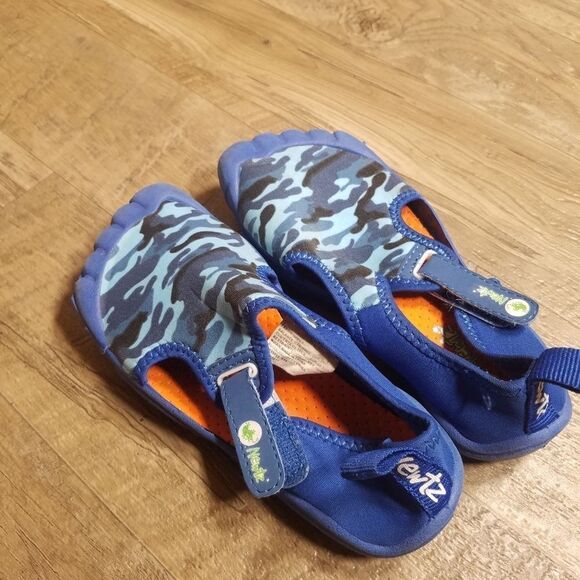 Newtz 11/12 water shoes - Picture 4 of 5
